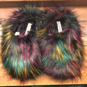 Steve Madden Long Pile Slippers Black/Multicolor
